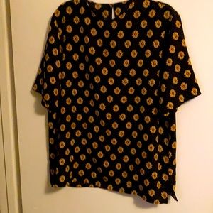 BonWorth Short Sleeve Top. Size M